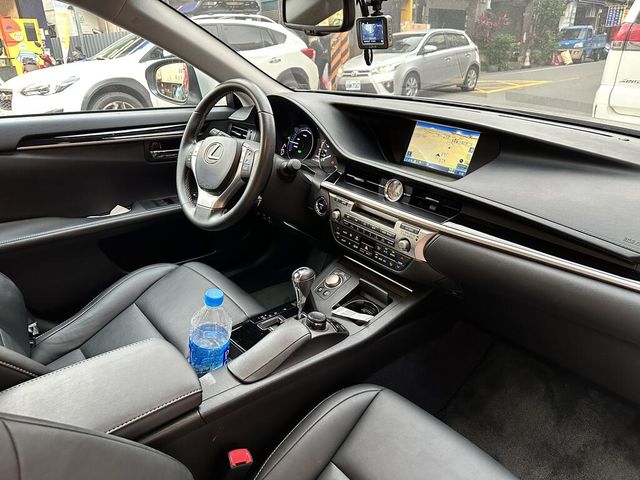 LEXUS凌志 ES300H  第5張相片