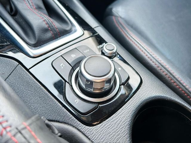 MAZDA馬自達 MAZDA 3  第7張相片