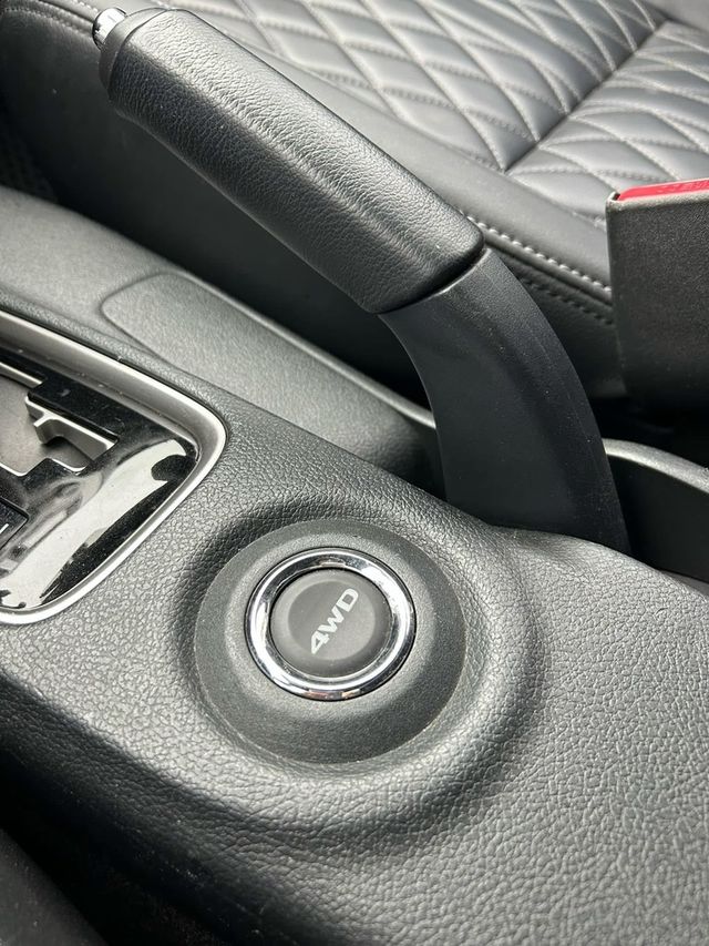 MITSUBISHI三菱 OUTLANDER  第6張相片