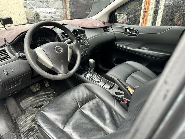 NISSAN日產 TIIDA  第3張相片