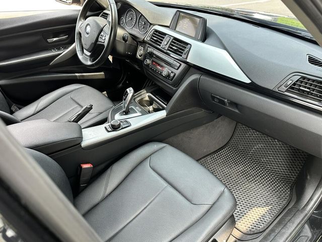 BMW寶馬 316I  第5張相片