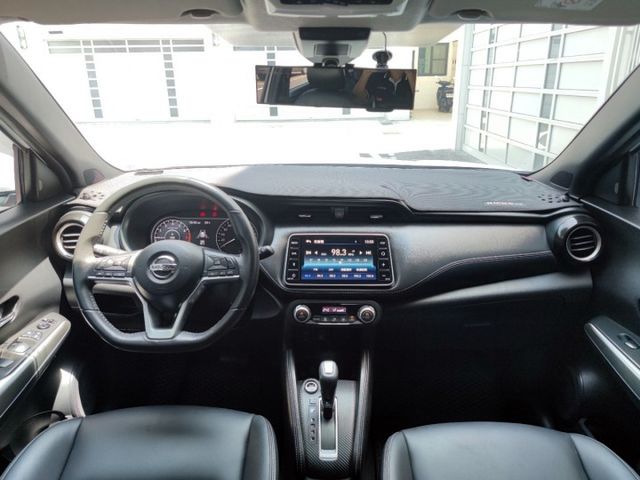 『認證』智行旗艦版.原鈑件.360環景.CarPlay.盲點.ikey.緊急煞停.車道偏移警示  第6張相片