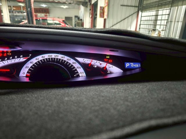 『認證』原鈑件.豪華版.安卓機Carplay.360環景.免鑰匙.LX空力套件.18吋阿法鋁圈.全景天窗.電動尾門  第8張相片
