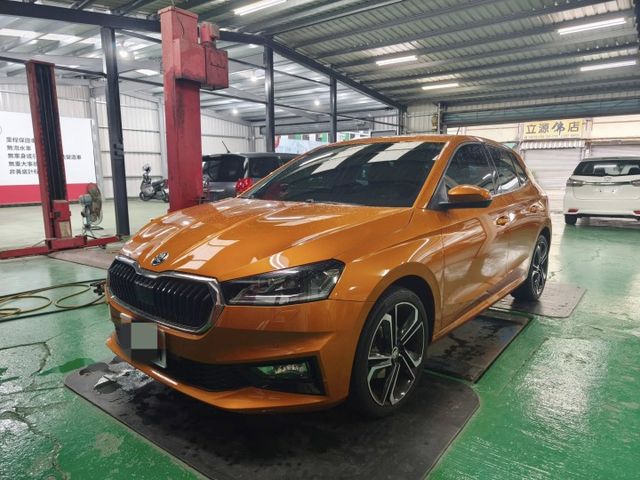 『認證』1.5渦輪.原鈑件.新車保固六年.僅跑3萬..Lv2全速域跟車.雙系統Carplay.ikey免鑰匙  第1張相片