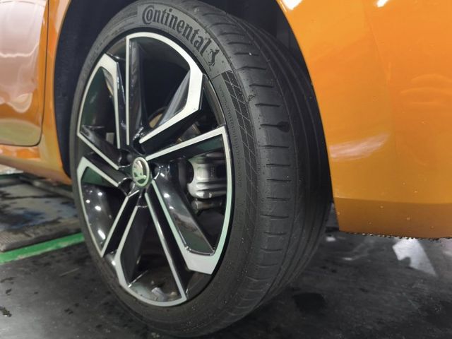 『認證』1.5渦輪.原鈑件.新車保固六年.僅跑3萬..Lv2全速域跟車.雙系統Carplay.ikey免鑰匙  第14張相片