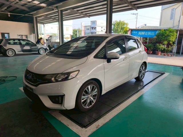 『認證』原鈑件.S版.換檔撥片.藍芽.倒車影像.定速巡航.ABS.四輪米其林  第1張相片