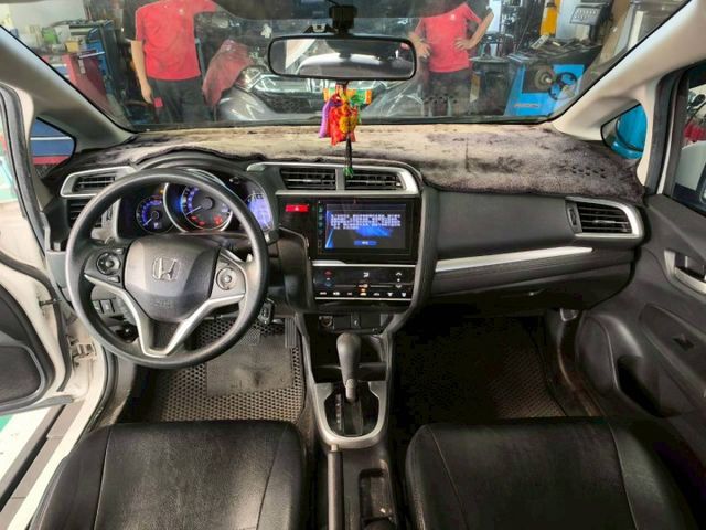 『認證』原鈑件.S版.換檔撥片.藍芽.倒車影像.定速巡航.ABS.四輪米其林  第4張相片