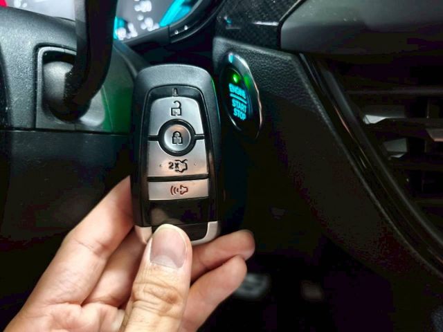 『認證』原鈑件.ST-Line Lommel.僅跑5萬公里.lv2跟車.B&O音響.抬顯.盲點.免鑰匙.Carplay  第10張相片