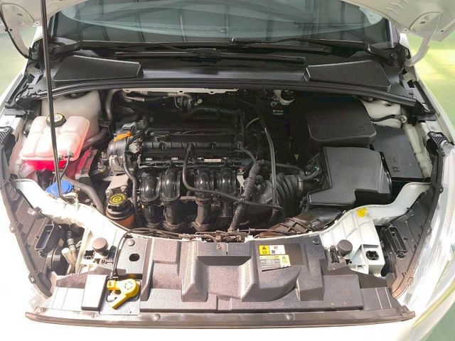 『認證』原鈑件.五大系統保固.定速.循跡防滑.安卓機.雙系統Carplay.isofix  第2張相片
