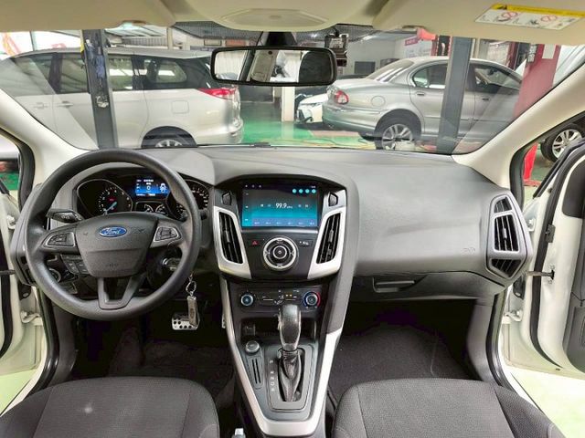 『認證』原鈑件.五大系統保固.定速.循跡防滑.安卓機.雙系統Carplay.isofix  第5張相片