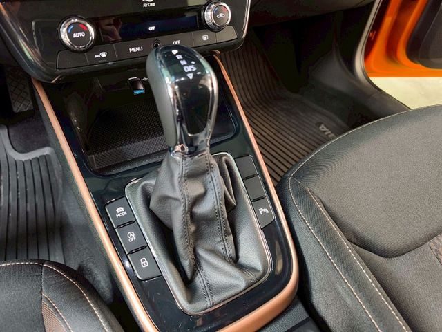 『認證』1.5渦輪.原鈑件.新車保固六年.僅跑3萬..Lv2全速域跟車.雙系統Carplay.ikey免鑰匙  第12張相片