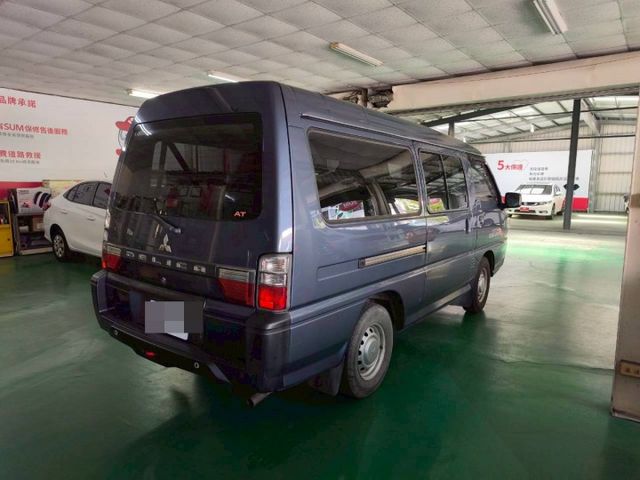 『整備中』原鈑件.自排.八人座三排椅.盲點偵測.導航.前後錄行車紀錄器  第2張相片