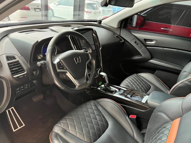 LUXGEN納智捷 U6 TURBO  第7張相片