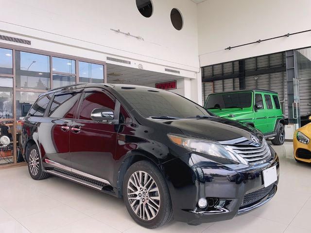 TOYOTA豐田 SIENNA  第3張相片