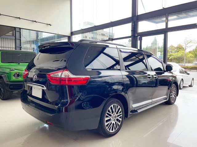 TOYOTA豐田 SIENNA  第19張相片