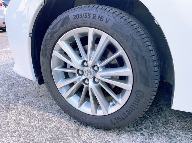 TOYOTA豐田 ALTIS  第5張相片