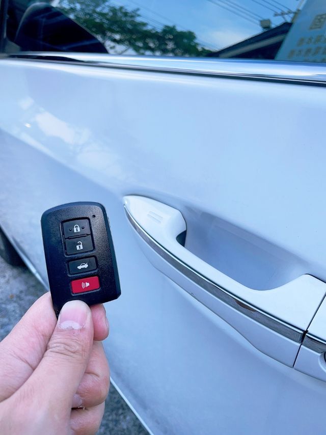 TOYOTA豐田 ALTIS  第6張相片