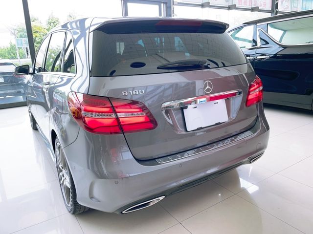 M-BENZ賓士 B180  第19張相片