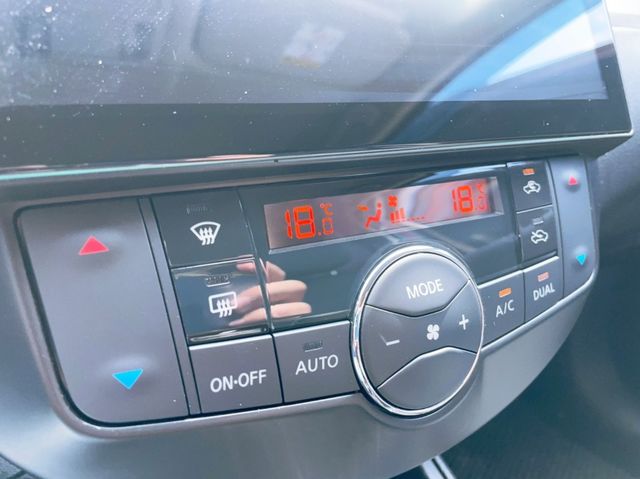 NISSAN日產 TIIDA  第14張相片