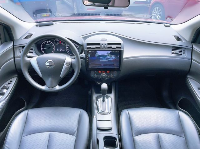 NISSAN日產 TIIDA  第15張相片