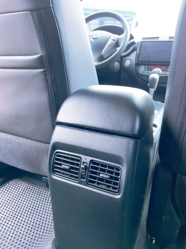 NISSAN日產 TIIDA  第17張相片