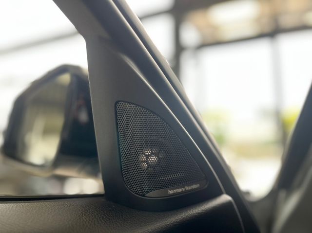 BMW寶馬 320I M SPORT  第5張相片