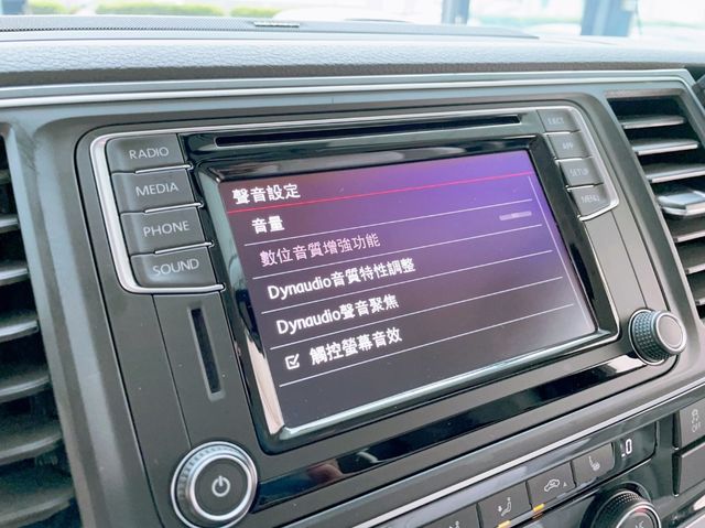 VOLKSWAGEN福斯 T6 CARAVELLE  第8張相片