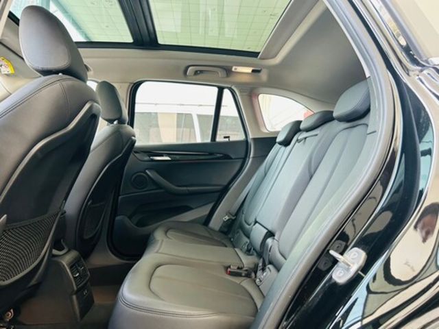 BMW寶馬 X1  第14張相片