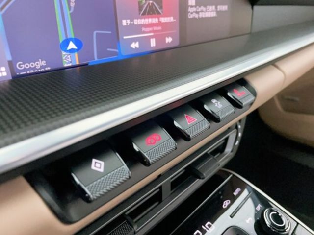 PORSCHE保時捷 911 TURBO  第15張相片