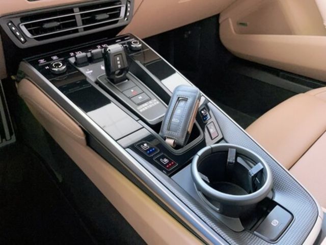 PORSCHE保時捷 911 TURBO  第16張相片