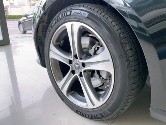 M-BENZ賓士 E200  第4張相片