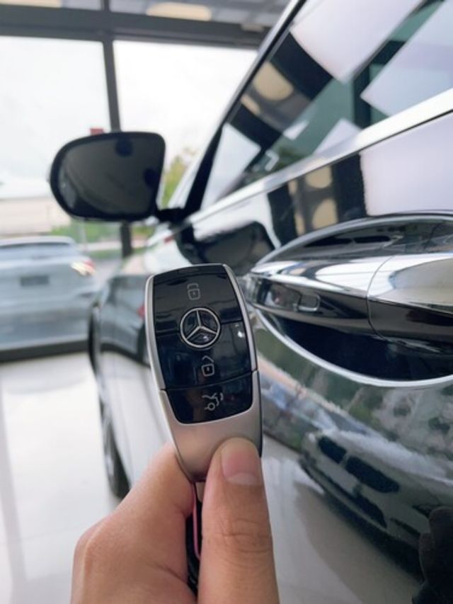 M-BENZ賓士 E200  第5張相片