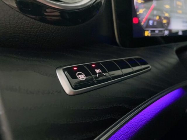 M-BENZ賓士 E200  第8張相片