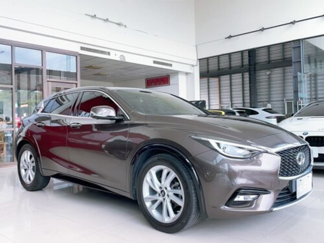 INFINITI無限 Q30  第3張相片