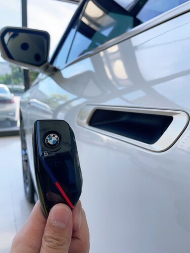 BMW寶馬 IX M60  第4張相片