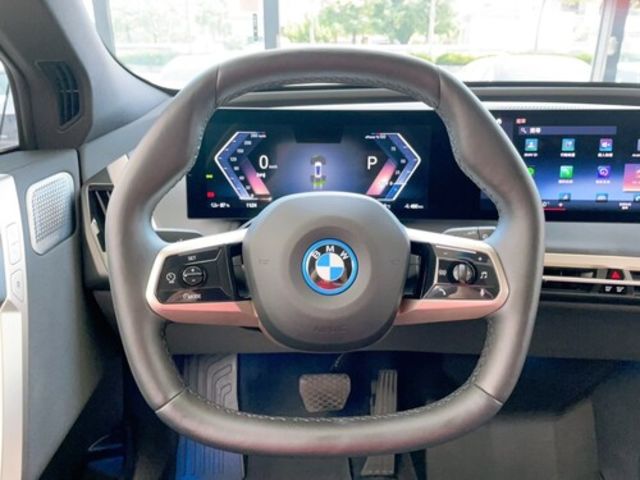 BMW寶馬 IX M60  第8張相片