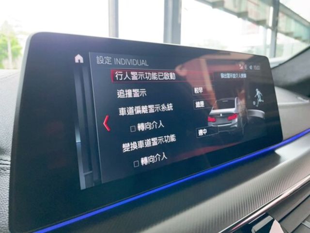 BMW寶馬 M5 SEDAN  第10張相片