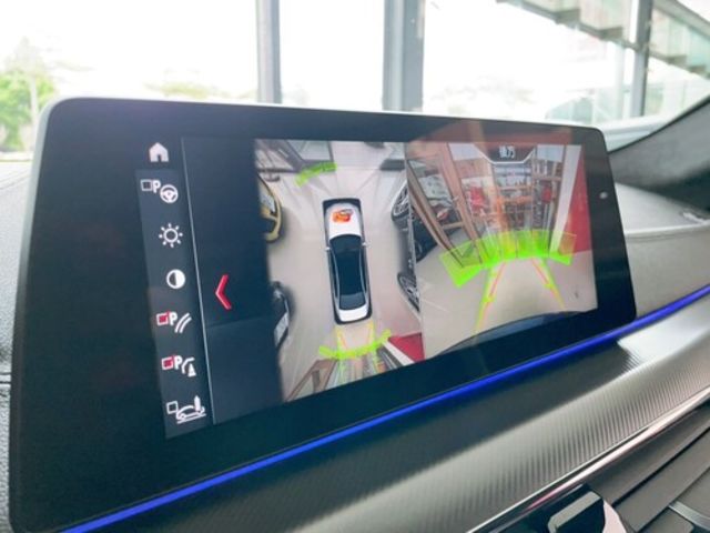 BMW寶馬 M5 SEDAN  第12張相片