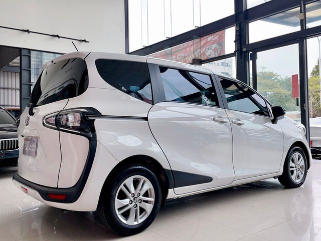 TOYOTA豐田 SIENTA  第17張相片