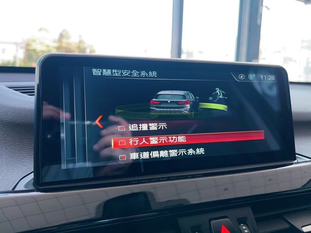 BMW寶馬 X1  第9張相片