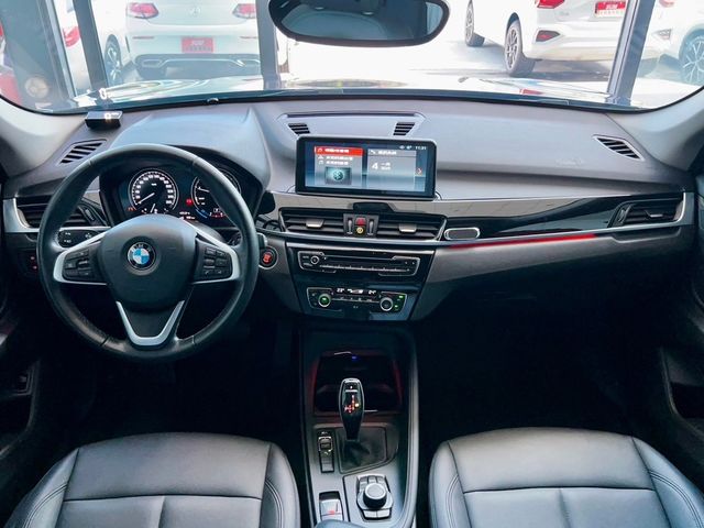BMW寶馬 X1  第13張相片