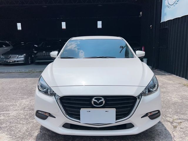 MAZDA馬自達 MAZDA 3  第2張相片