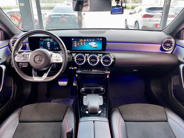 M-BENZ賓士 A180  第15張相片