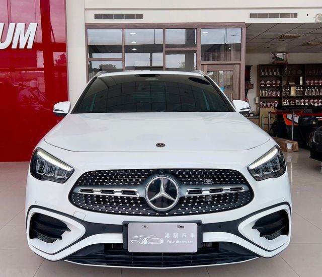 M-BENZ賓士 GLA200  第2張相片