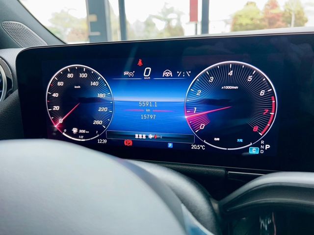 M-BENZ賓士 GLA200  第7張相片