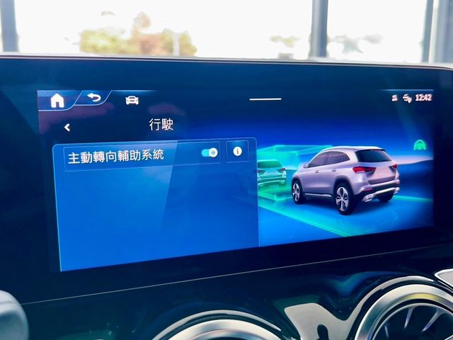 M-BENZ賓士 GLA200  第9張相片