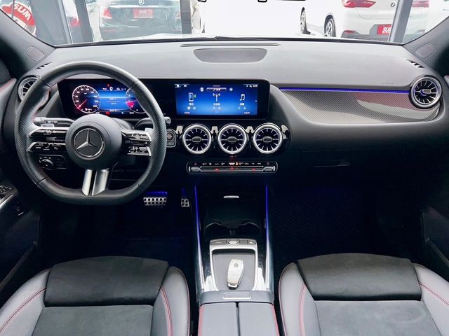 M-BENZ賓士 GLA200  第15張相片