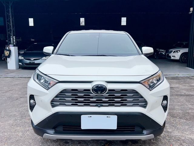 TOYOTA豐田 RAV4  第3張相片