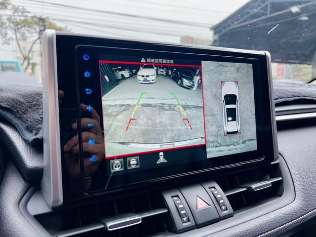 TOYOTA豐田 RAV4  第21張相片