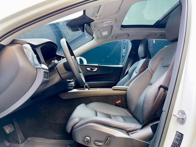 VOLVO富豪 XC60  第15張相片